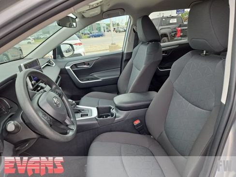 Certified 2025 Toyota RAV4 XLE AWD/4WD image 19
