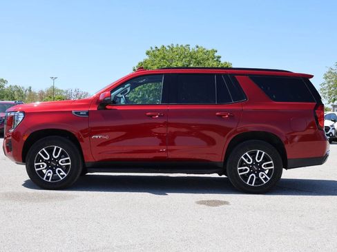 Used 2024 GMC Yukon AT4 w/ Technology Package AWD/4WD image 8