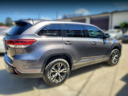 Used 2019 Toyota Highlander Plus image 16