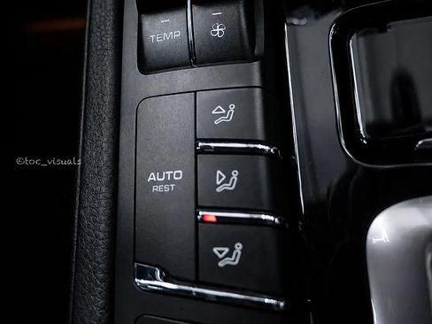 Used 2015 Porsche Cayenne S AWD/4WD image 9
