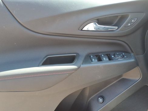 Used 2024 Chevrolet Equinox RS FWD image 18