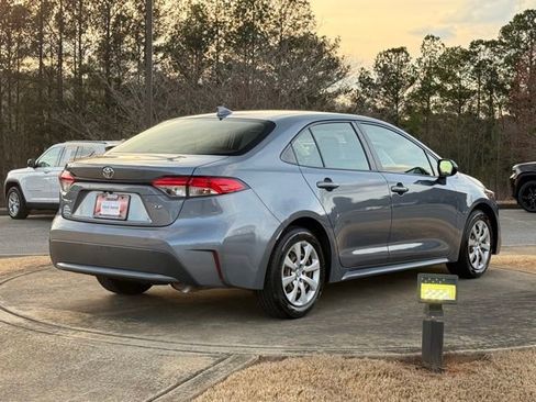 Used 2020 Toyota Corolla LE image 7