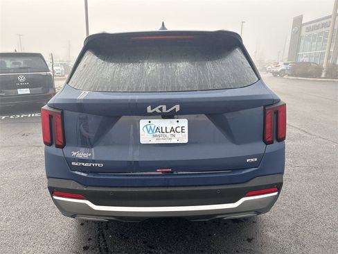 New 2026 Kia Sorento S image 5