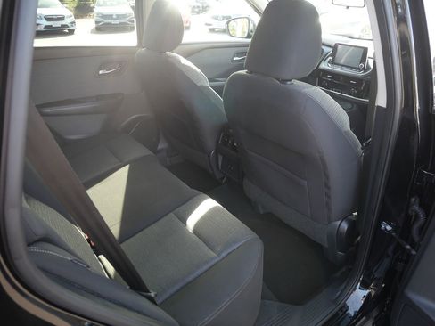 Used 2021 Nissan Rogue SV image 26