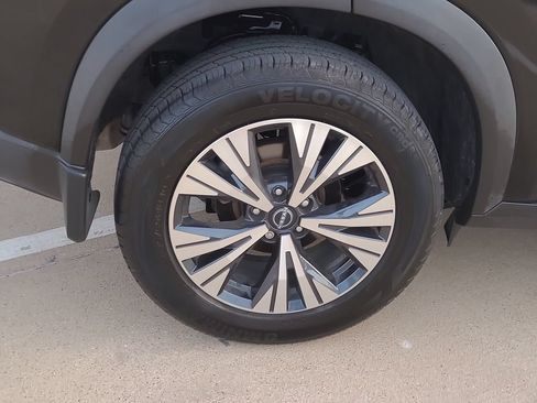Certified 2023 Nissan Rogue SV FWD image 6