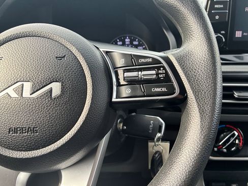 Used 2023 Kia Seltos LX AWD/4WD image 21
