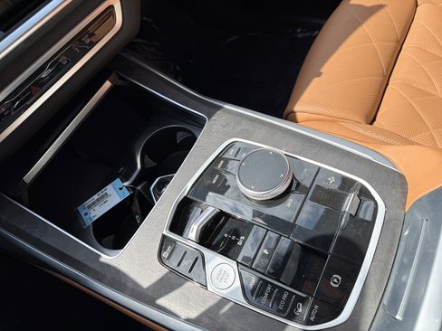 Used 2023 BMW X7 xDrive40i image 26