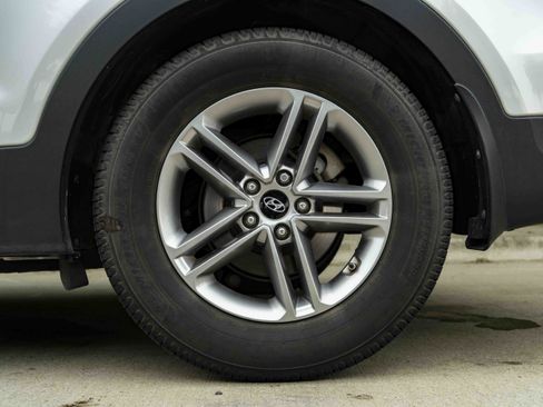 Used 2017 Hyundai Santa Fe Sport FWD image 15