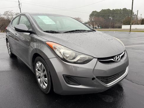 Used 2013 Hyundai Elantra GLS image 3