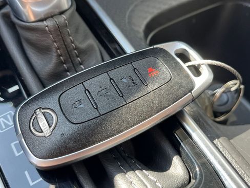 Used 2025 Nissan Sentra SV image 21