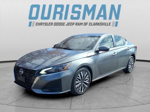 Used 2023 Nissan Altima 2.5 SV image 7