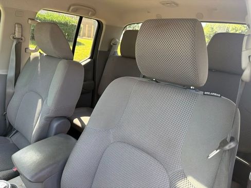 Used 2013 Nissan Frontier SV w/ SV Value Truck Pkg RWD image 10