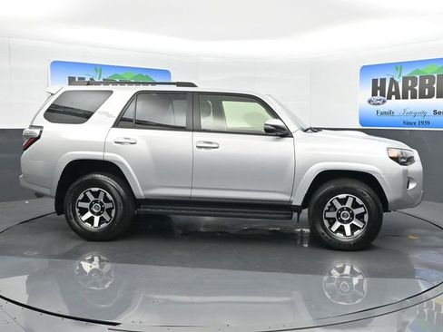 Used 2024 Toyota 4Runner TRD Off-Road Premium image 7
