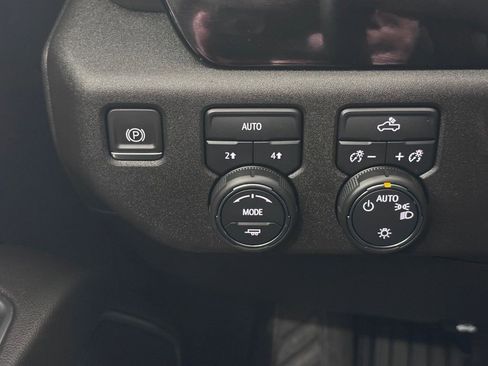 Certified 2023 Chevrolet Silverado 1500 LT AWD/4WD image 20