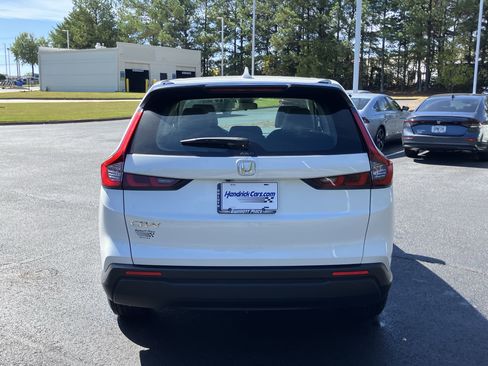 Certified 2023 Honda CR-V LX image 9