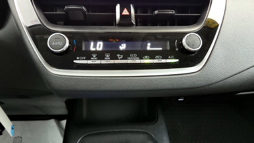 Used 2023 Toyota Corolla LE FWD image 30