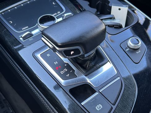 Used 2017 Audi Q7 3.0T Prestige w/ Prestige Package image 34