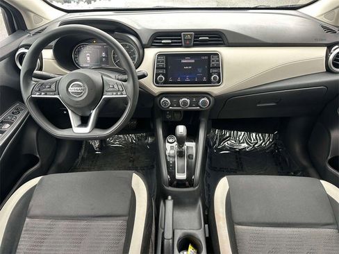 Certified 2021 Nissan Versa SV image 11