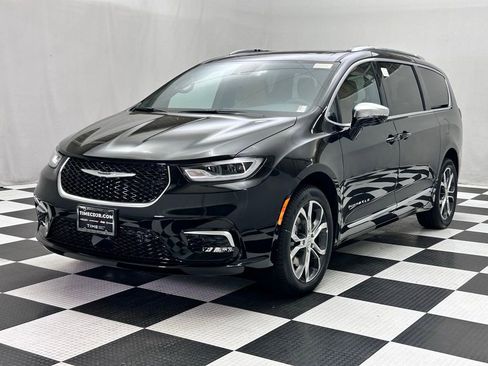 New 2026 Chrysler Pacifica Pinnacle AWD/4WD image 4