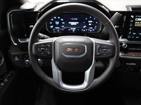 Used 2024 GMC Sierra 3500 SLE image 18