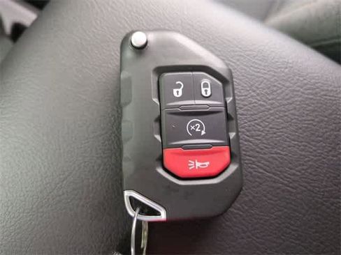 New 2025 Jeep Gladiator Sport image 36