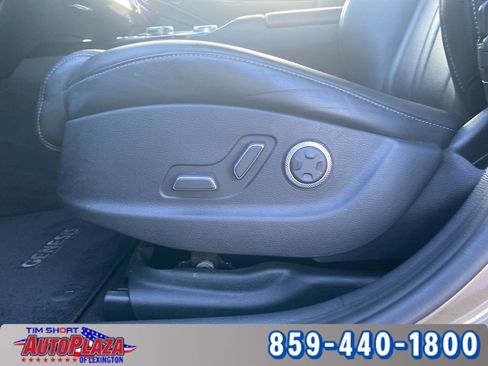 Used 2023 Genesis G80 2.5T image 38