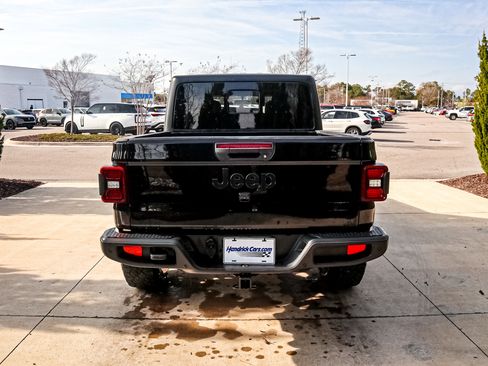 Used 2020 Jeep Gladiator Sport w/ Quick Order Package 24S image 10