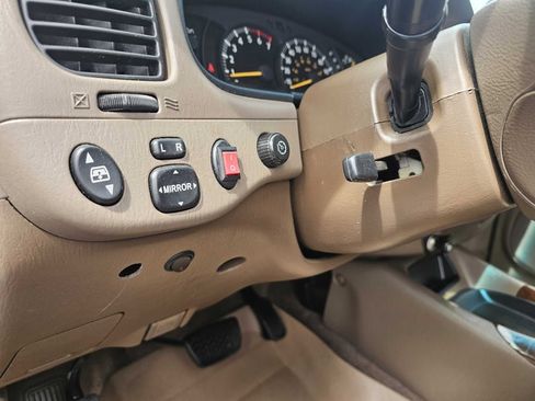 Used 2004 Toyota Tundra Limited image 15