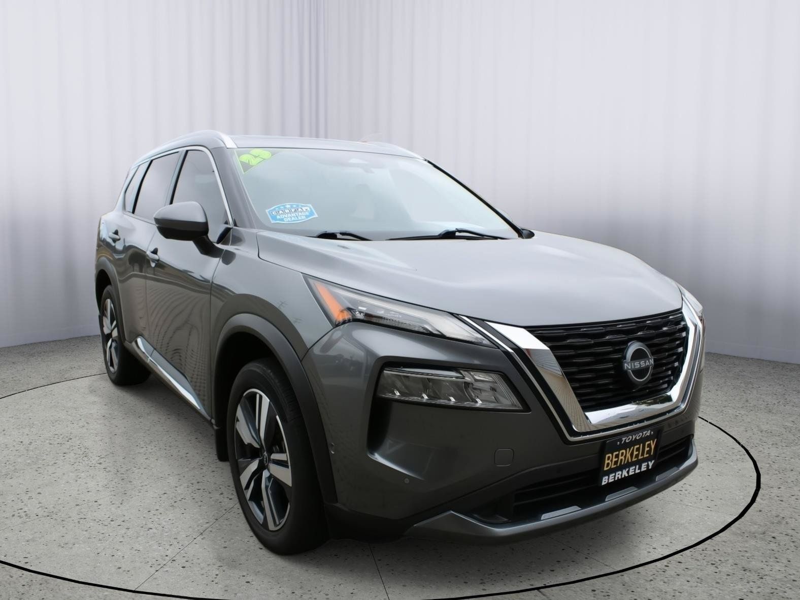Used 2023 Nissan Rogue SL w/ SL Premium Package FWD image 1