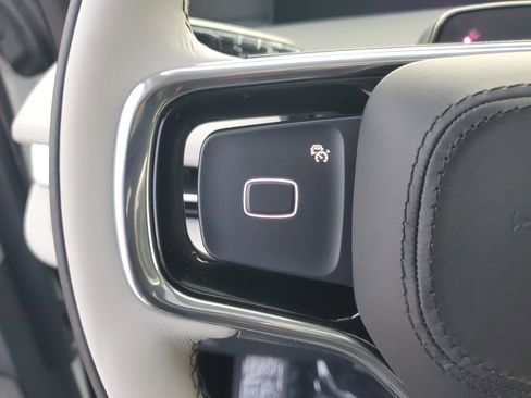 New 2025 Lincoln Navigator Reserve image 17