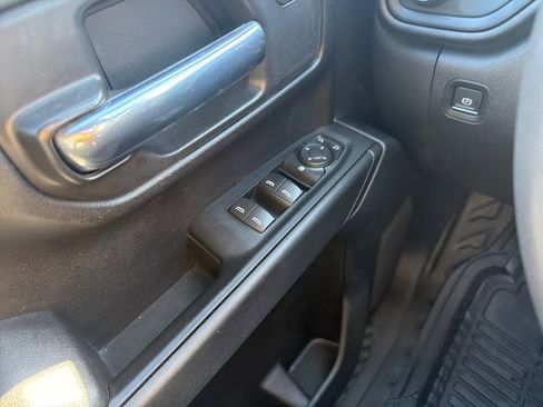 Used 2023 GMC Sierra 1500 Pro w/ Pro Value Package AWD/4WD image 12