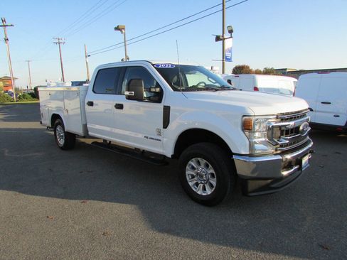Used 2022 Ford F250 XLT image 2