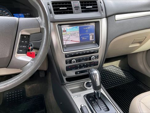 Used 2011 Ford Fusion Hybrid w/ 502A Rapid Spec Order Code image 6