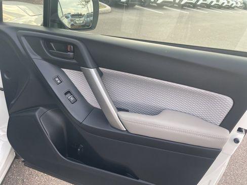 Used 2018 Subaru Forester 2.5i Premium w/ Popular Package #2A image 38