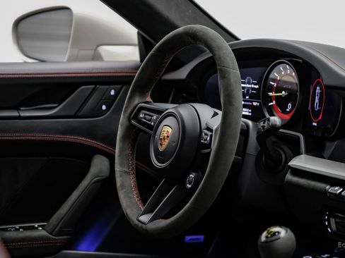 Used 2022 Porsche 911 GT3 RWD image 64