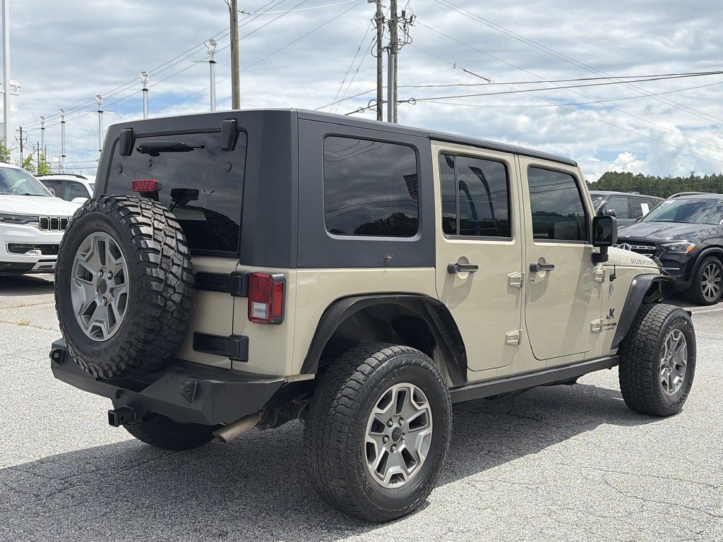 Used 2018 Jeep Wrangler Unlimited Rubicon w/ Connectivity Group AWD/4WD image 19