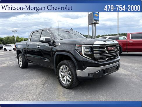 Used 2022 GMC Sierra 1500 SLT w/ SLT Convenience Package AWD/4WD image 4