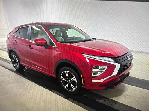 Used 2025 Mitsubishi Eclipse Cross SEL AWD/4WD image 2