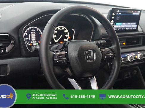 Used 2023 Honda Pilot Touring image 19