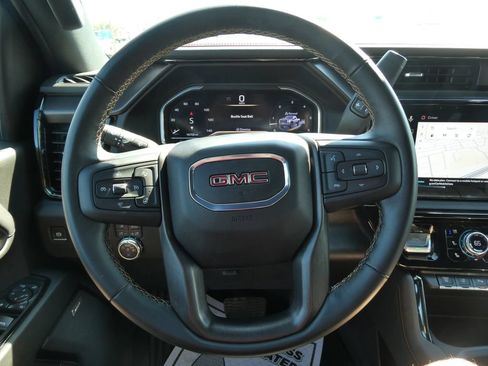 Certified 2025 GMC Sierra 2500 AT4 w/ AT4 Premium Plus Package AWD/4WD image 39