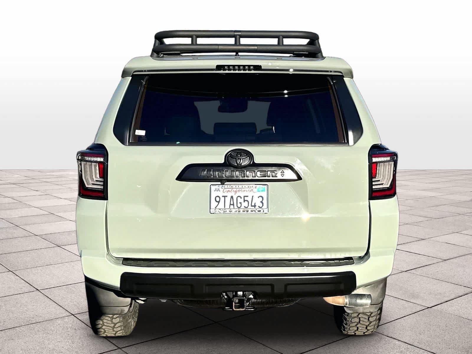 Used 2023 Toyota 4Runner TRD Off-Road Premium AWD/4WD image 4