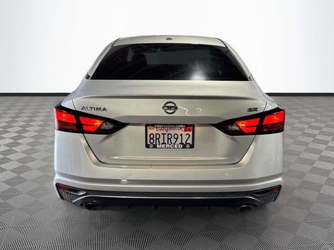 Used 2019 Nissan Altima 2.5 SR FWD image 6