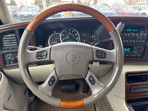 Used 2003 Cadillac Escalade AWD image 29