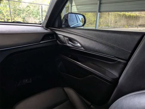 Used 2021 Cadillac CT4 Luxury image 18