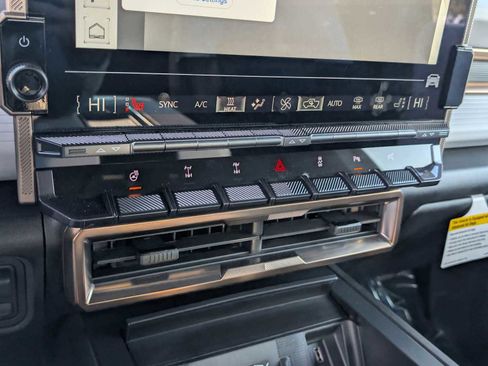 Used 2025 GMC Hummer EV 3X w/ Extreme Off-Road Package image 19