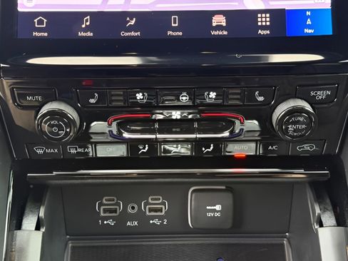 Certified 2025 Jeep Grand Cherokee Summit w/ Adv Protech Group IV AWD/4WD image 25