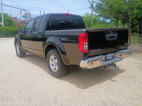 Used 2013 Nissan Frontier SV w/ SV Value Truck Pkg RWD image 8