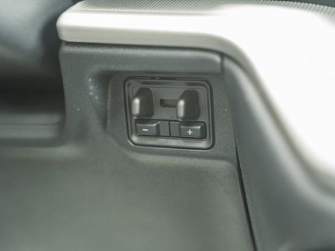 Used 2025 Ford Expedition Active AWD/4WD image 35