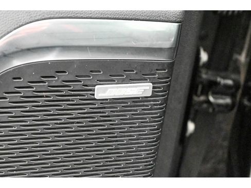 Used 2024 Chevrolet Traverse RS FWD image 38
