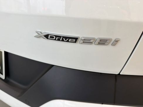 Certified 2025 BMW X2 xDrive28i w/ Convenience Package AWD/4WD image 8